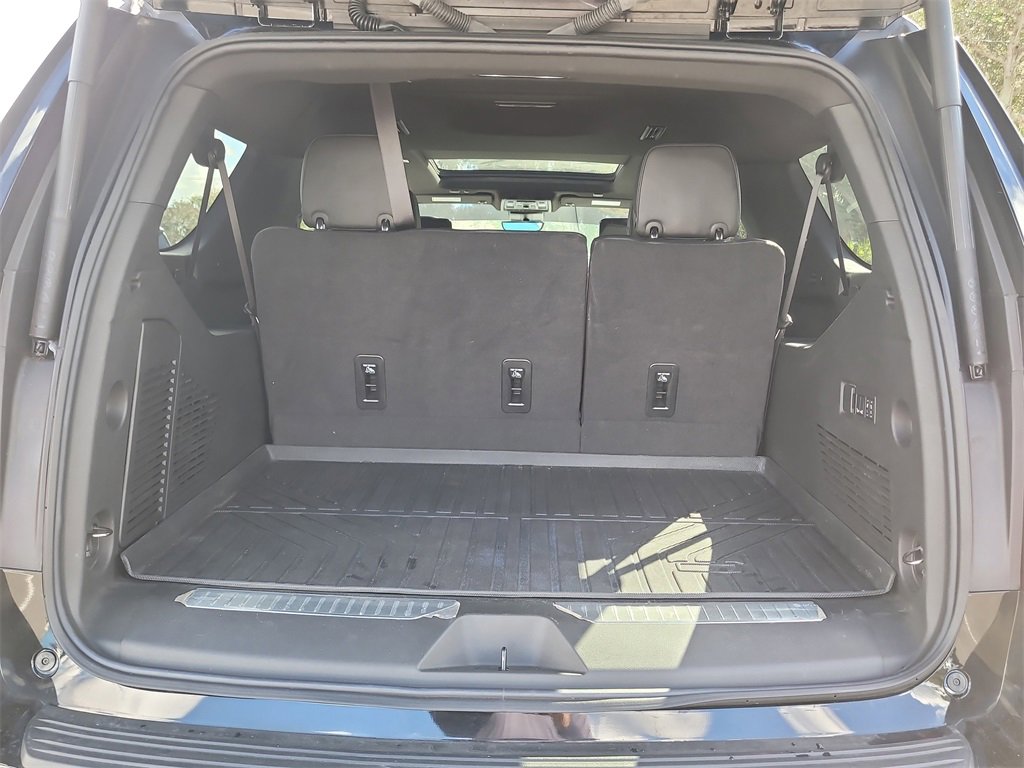 Used 2024 GMC Yukon XL Denali w/ Denali Reserve Package image 8