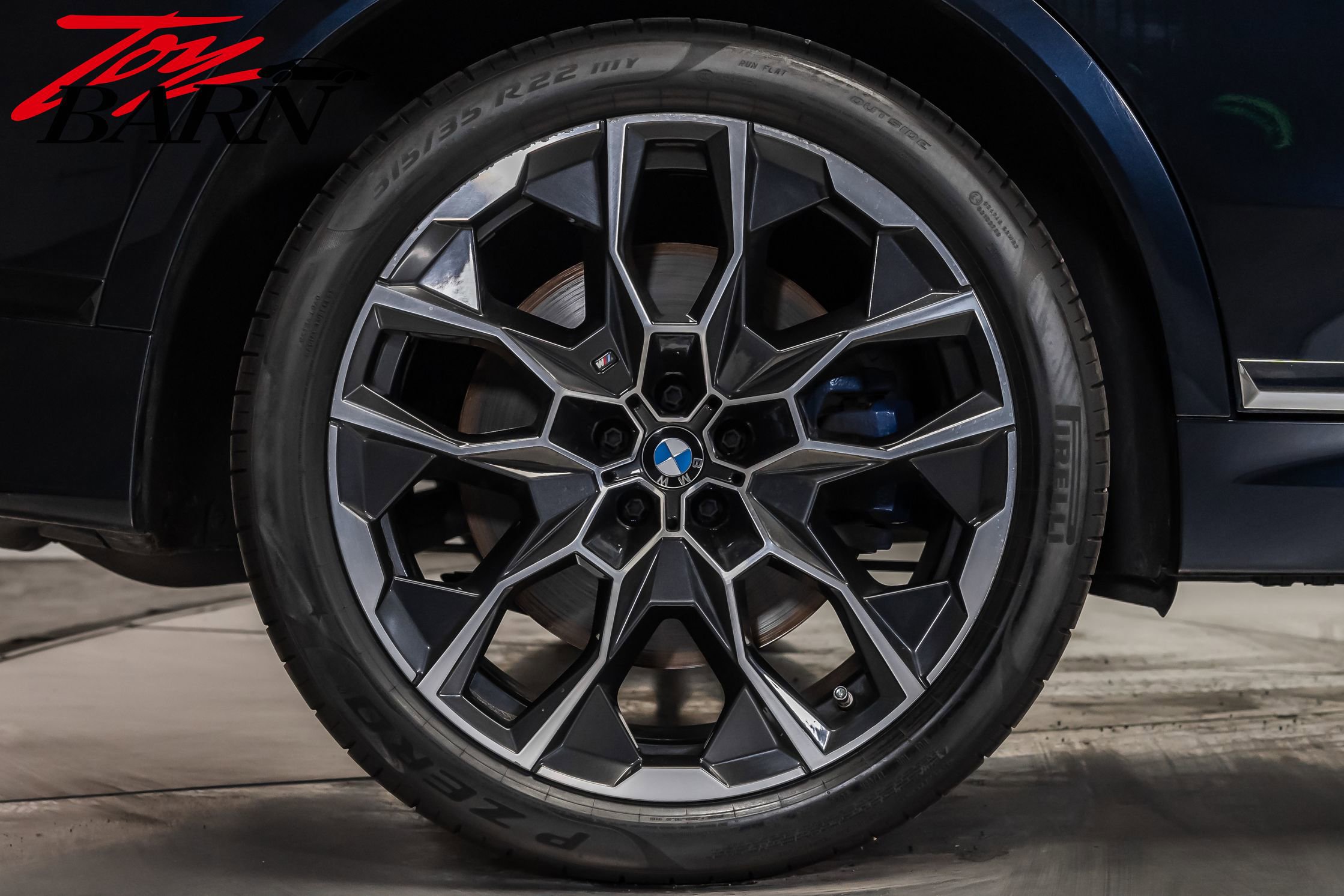 Used 2023 BMW X7 M60i w/ Executive Package image 15