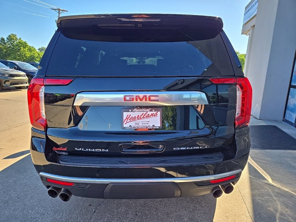 Used 2024 GMC Yukon XL Denali w/ Advanced Technology Package AWD/4WD image 10