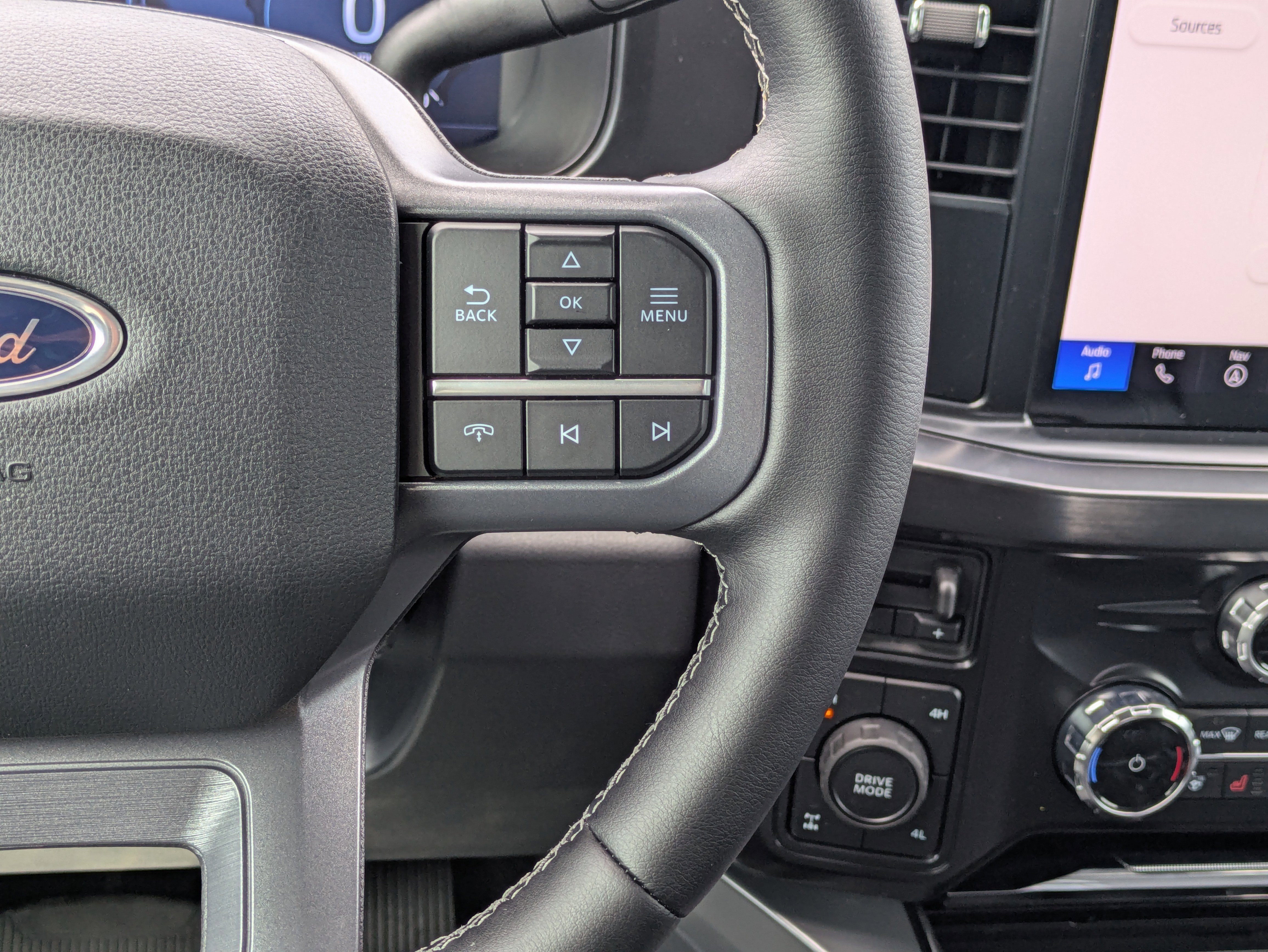 New 2026 Ford F250 Lariat w/ FX4 Off-Road Package image 23