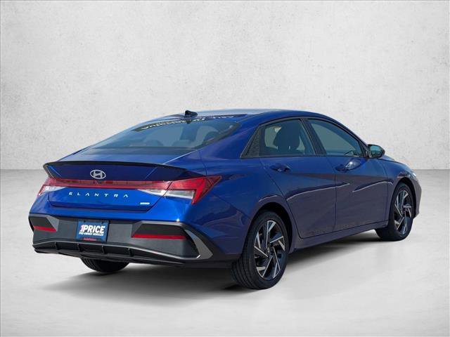 Used 2025 Hyundai Elantra SEL image 5