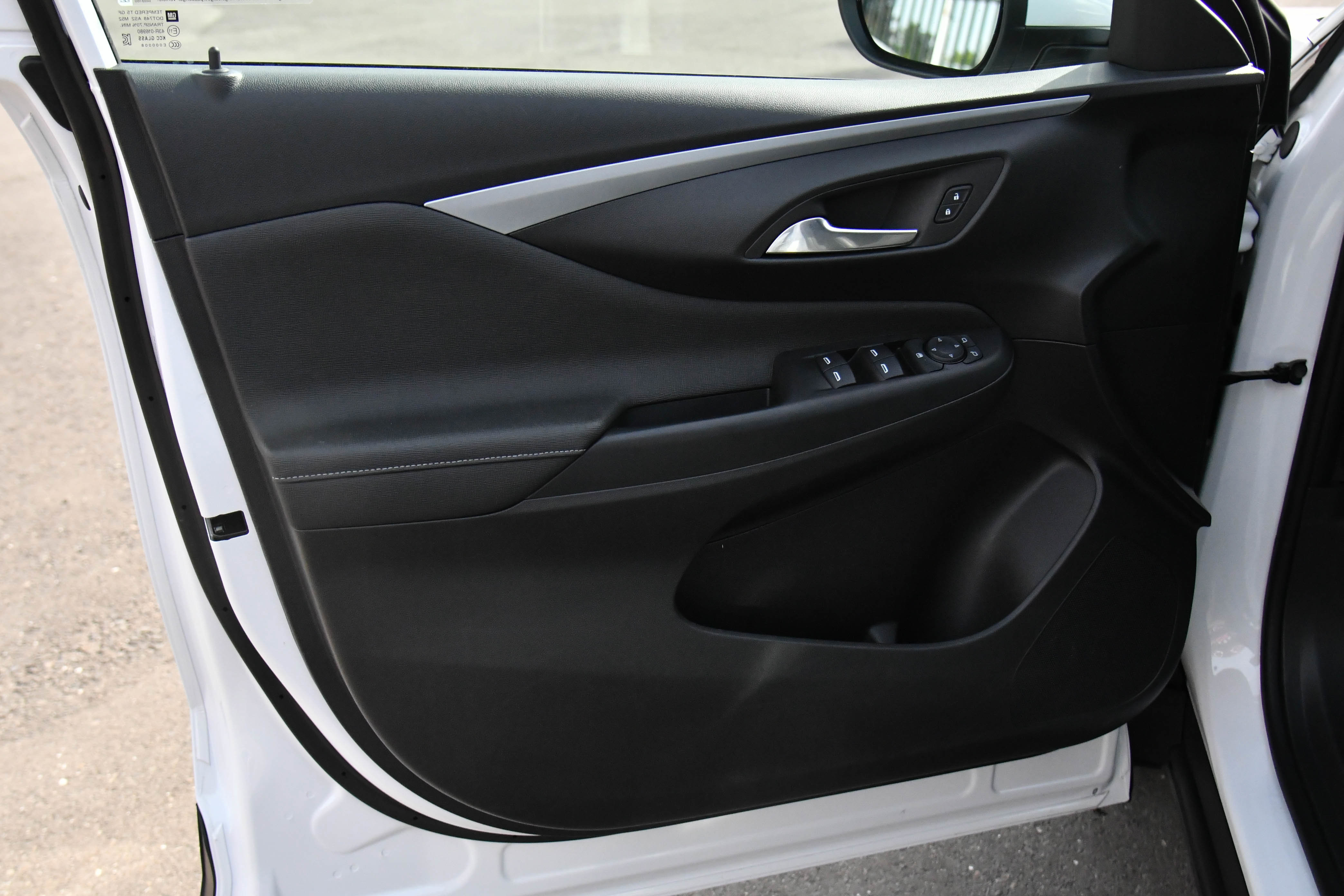 Used 2025 Buick Envista Preferred image 14