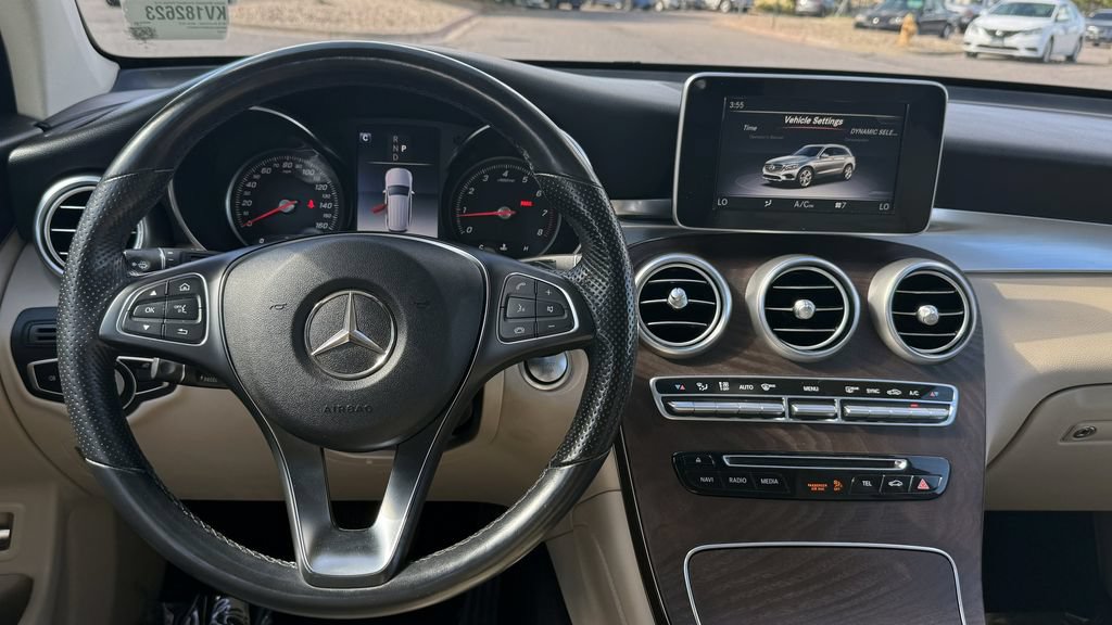 Used 2019 Mercedes-Benz GLC 300 4MATIC image 26
