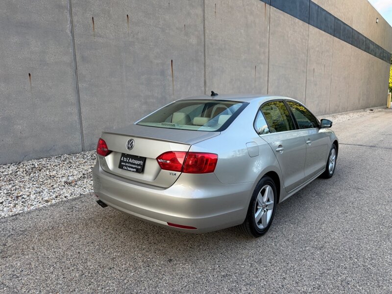 Used 2014 Volkswagen Jetta TDI FWD image 8
