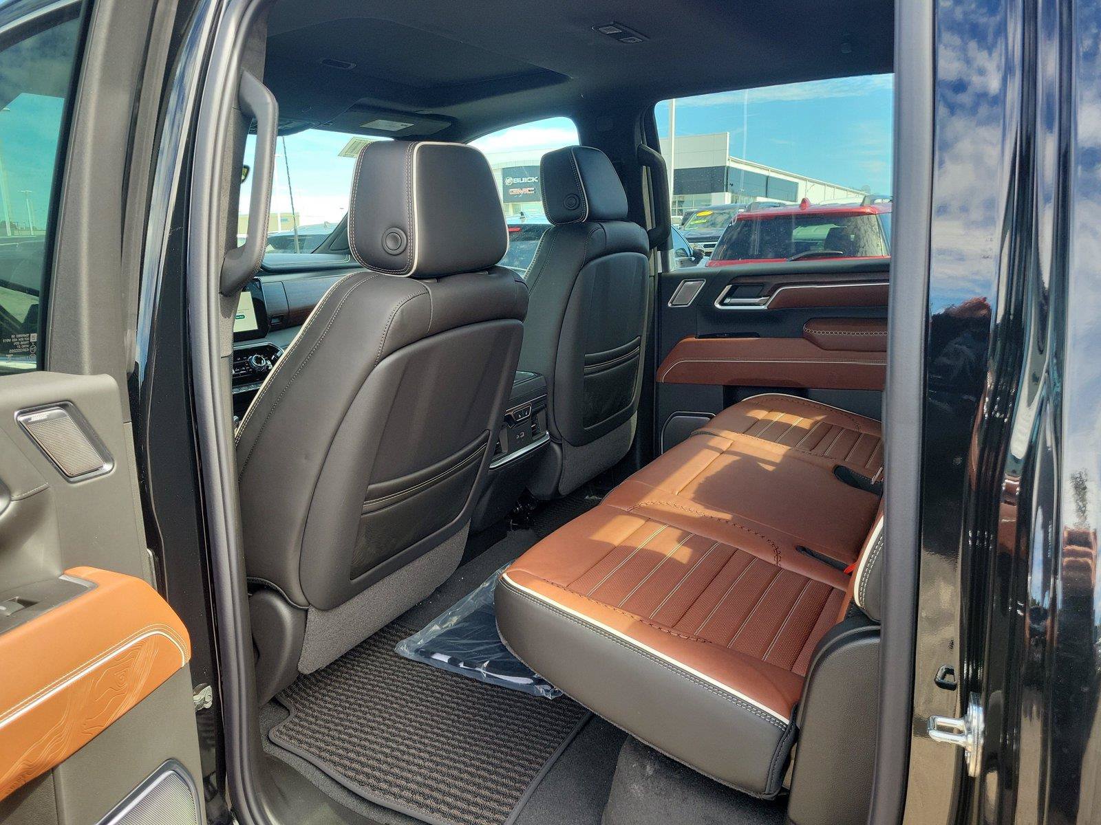 New 2026 GMC Sierra 2500 Denali Ultimate AWD/4WD image 12