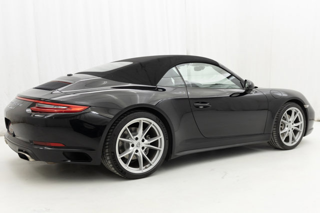 Used 2017 Porsche 911 Carrera 4 AWD/4WD image 4