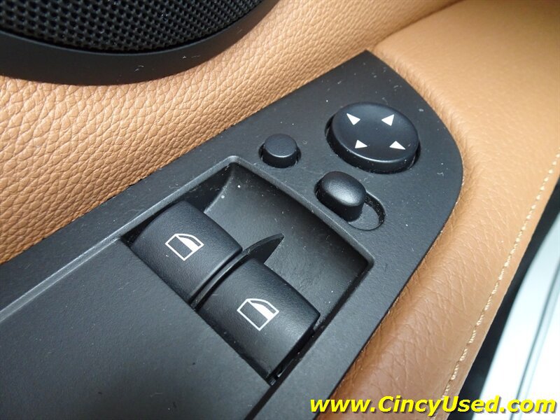 Used 2011 BMW 335i xDrive Coupe AWD/4WD image 25