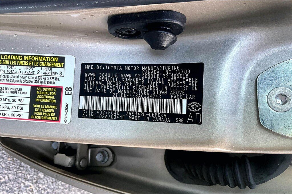 Used 2010 Toyota Corolla LE image 18
