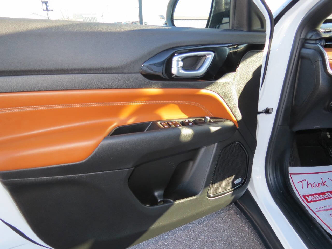 Used 2024 Jeep Compass Limited w/ Sun and Sound Group image 14