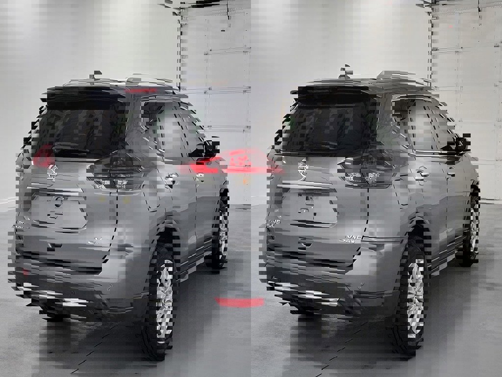 Used 2019 Nissan Rogue SV image 9