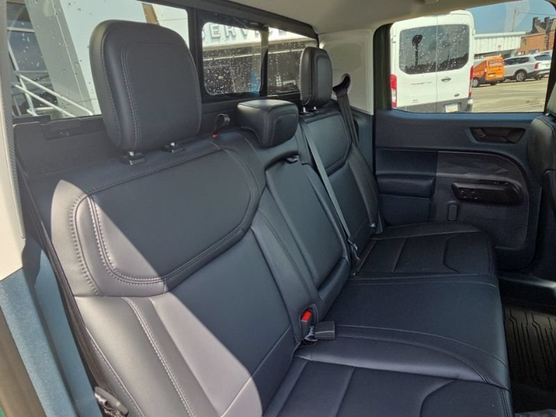 New 2025 Ford Maverick Lariat w/ Black Appearance Package AWD/4WD image 16