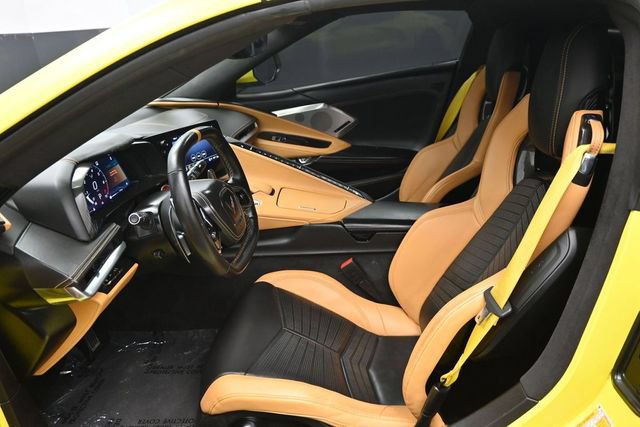 Used 2022 Chevrolet Corvette Stingray Premium Cpe w/ Z51 Performance Package RWD image 7