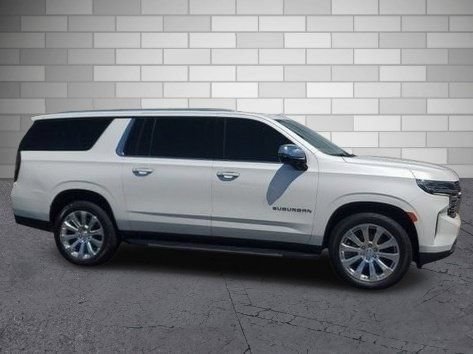 Used 2022 Chevrolet Suburban Premier w/ Premium Package AWD/4WD image 7