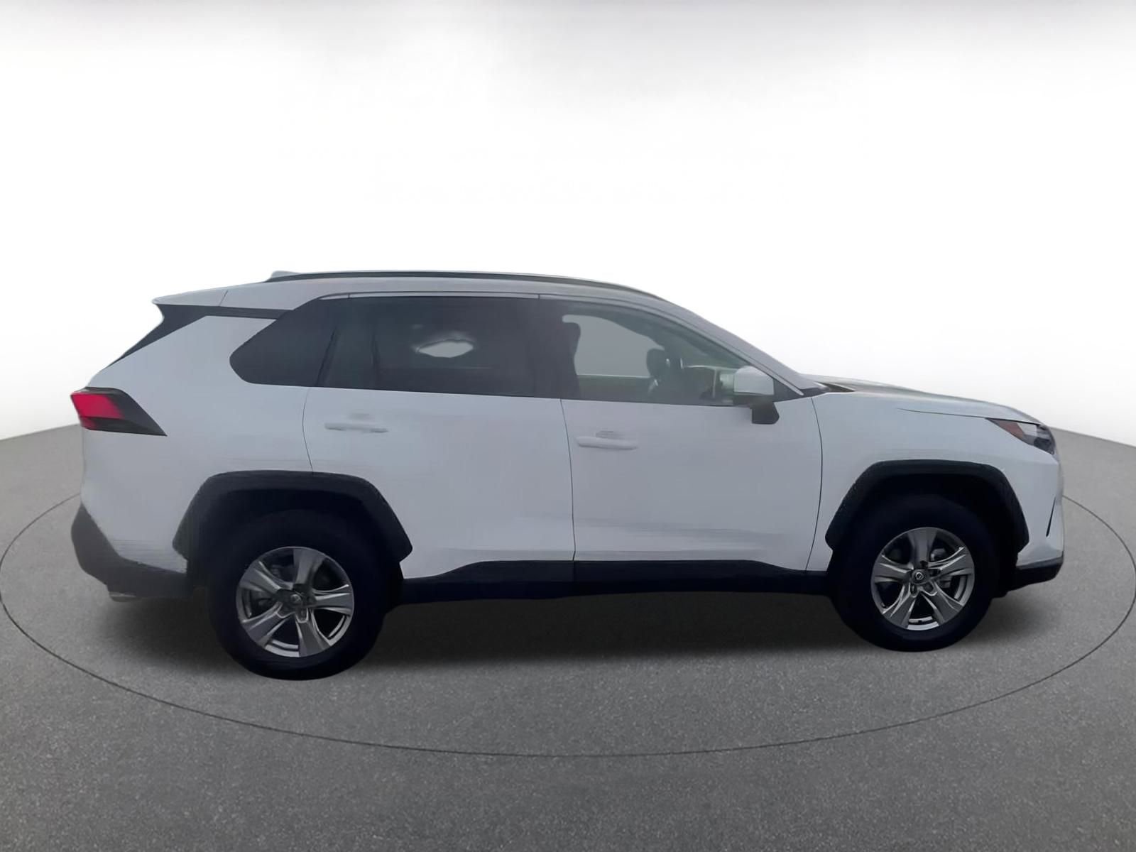 Used 2025 Toyota RAV4 XLE image 16