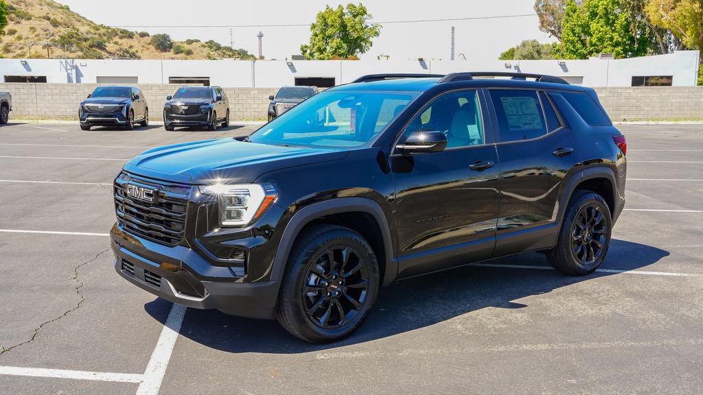 New 2026 GMC Terrain Elevation w/ Elevation Premium Package AWD/4WD image 3