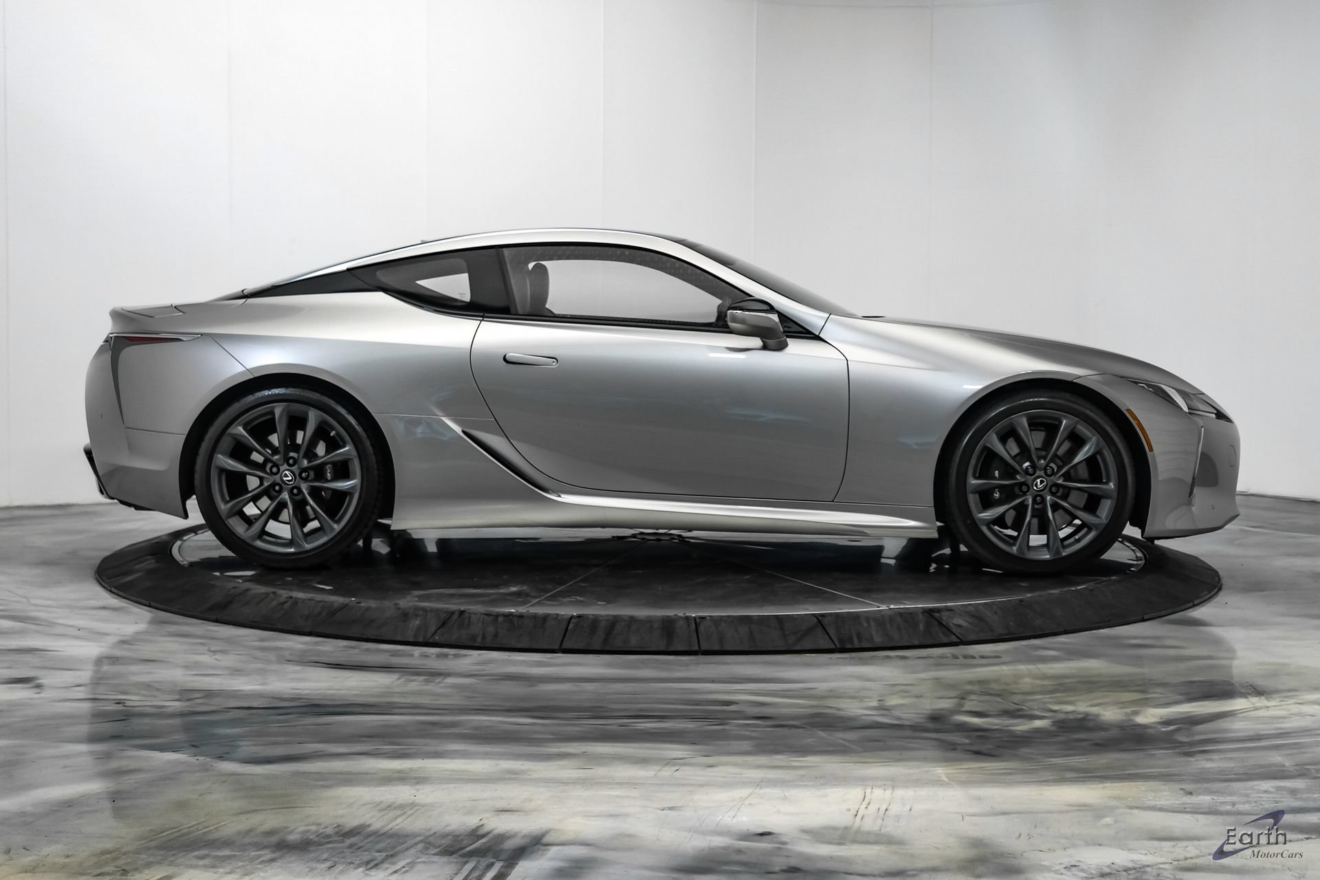 Used 2018 Lexus LC 500 Coupe w/ Performance Package RWD image 20