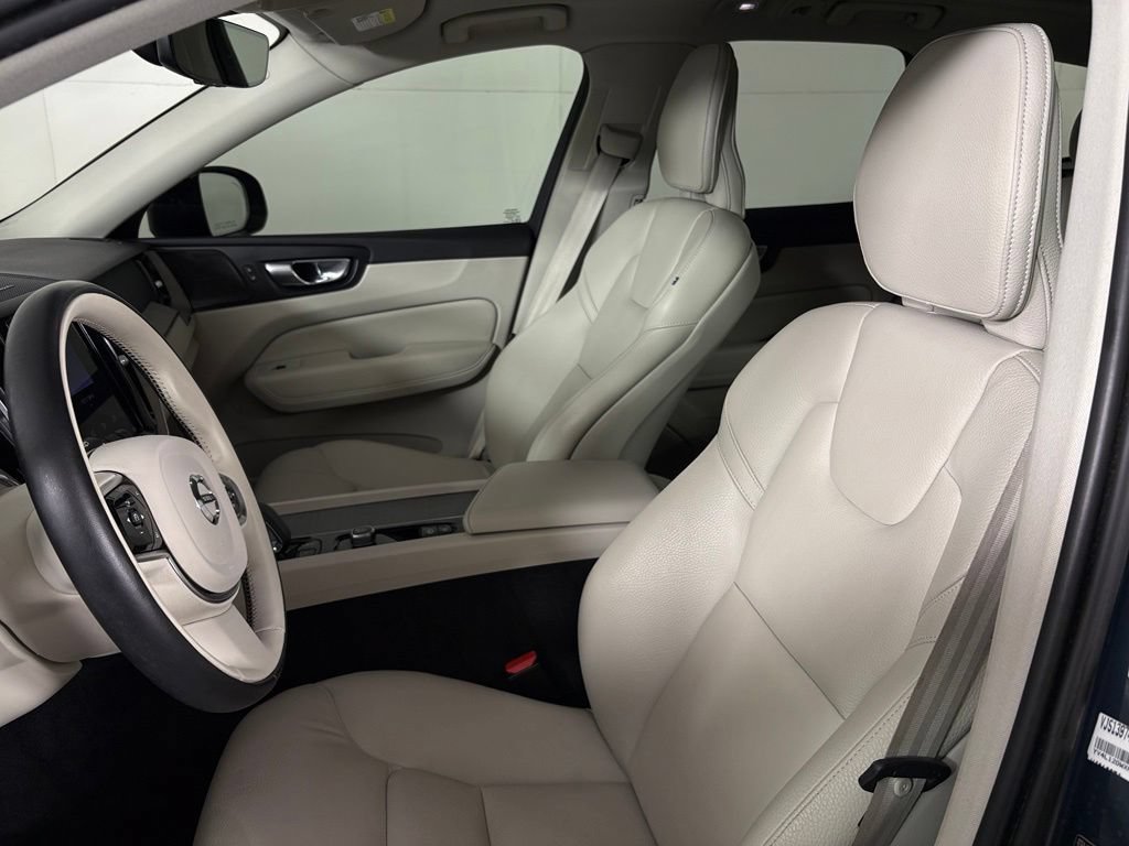 Used 2023 Volvo XC60 B5 Plus w/ Climate Package FWD image 18