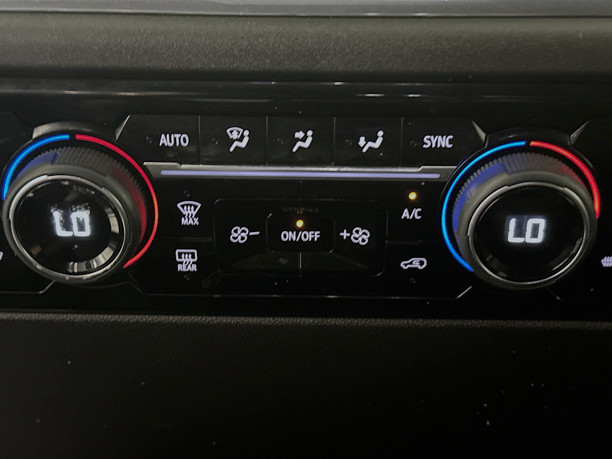 Used 2024 Chevrolet Silverado 2500 LT w/ Midnight Edition image 23