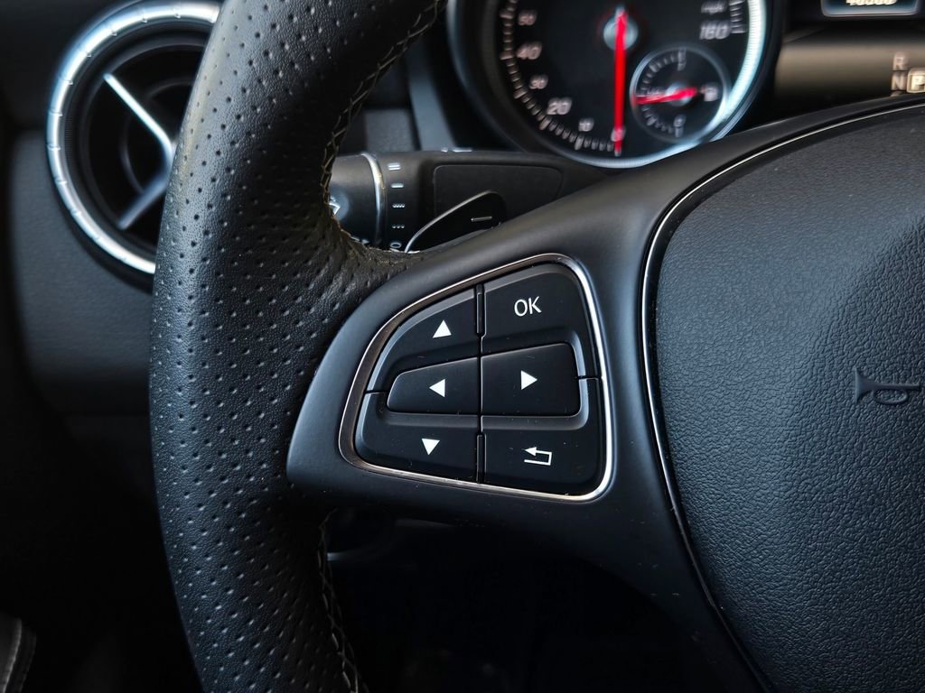 Used 2018 Mercedes-Benz CLA 250 image 22