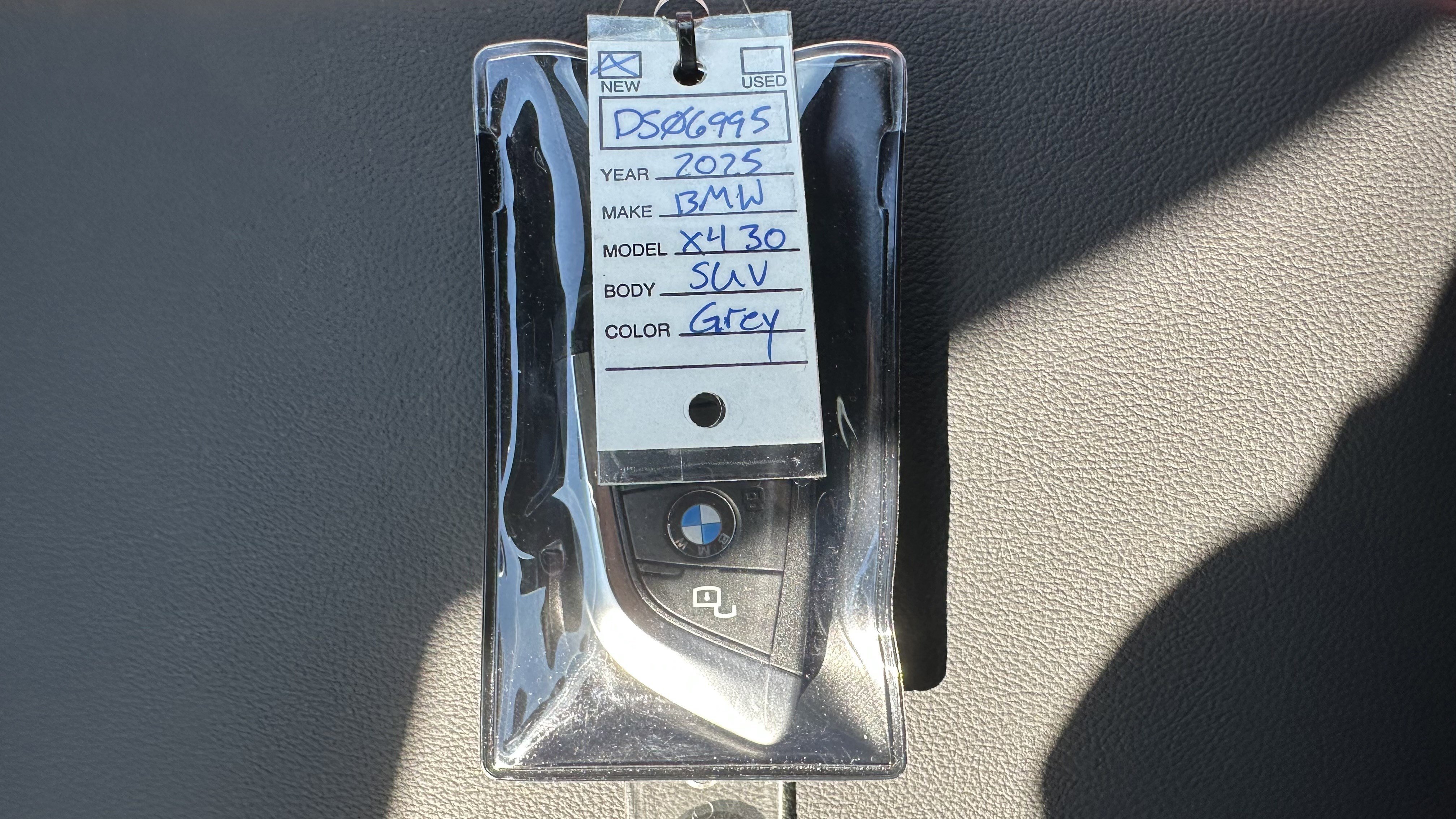 Used 2025 BMW X4 xDrive30i w/ Premium Package image 34