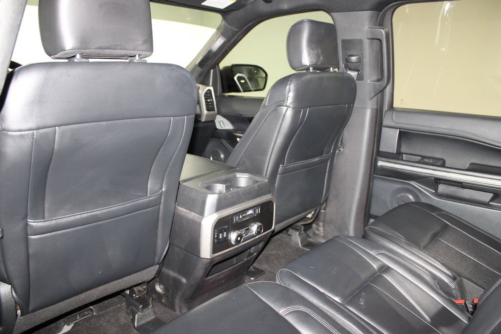 Used 2019 Ford Expedition XLT w/ Equipment Group 201A AWD/4WD image 27