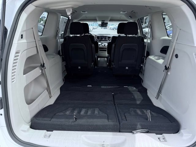 Certified 2023 Chrysler Voyager LX FWD image 11