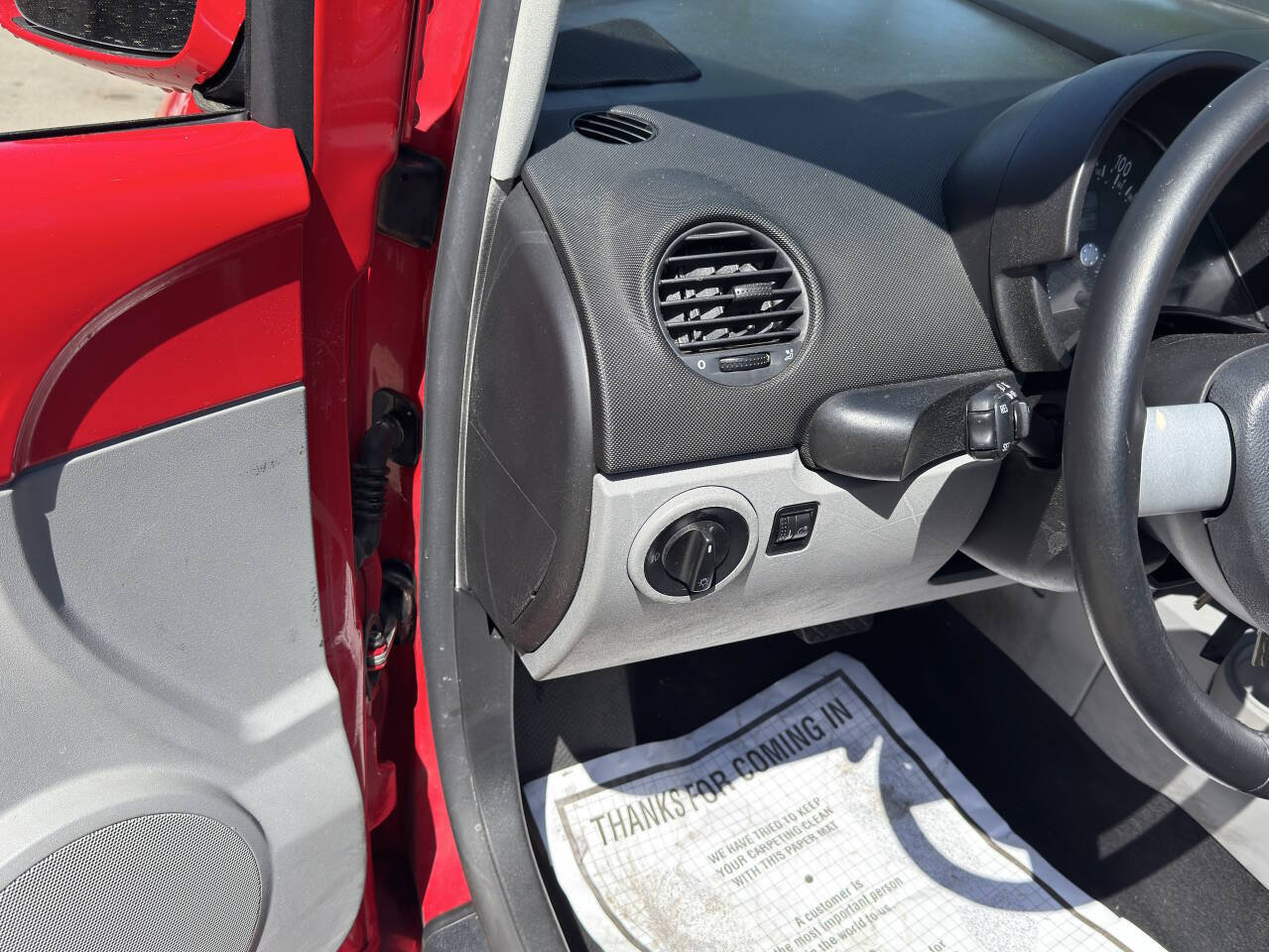 Used 2005 Volkswagen Beetle GLS FWD image 25