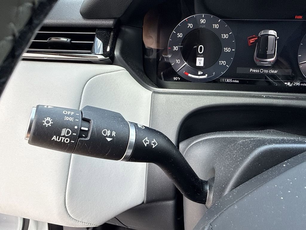 Used 2025 Land Rover Range Rover Velar S image 27