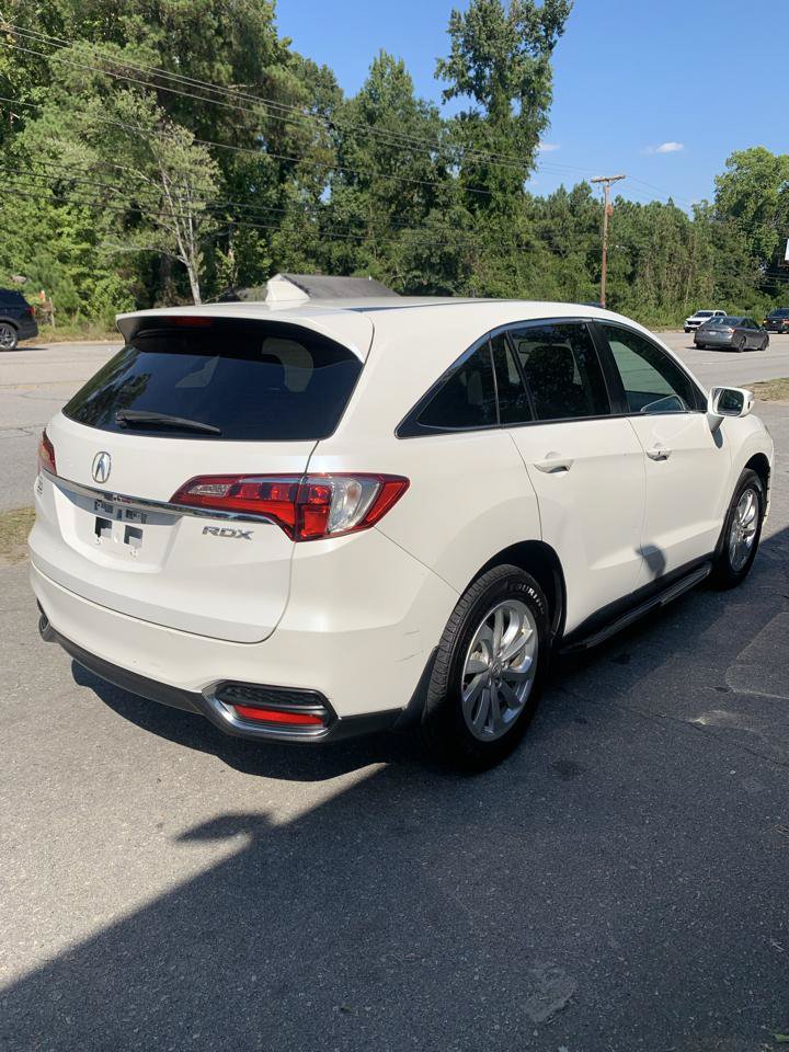 Used 2017 Acura RDX w/ Technology Package FWD image 4