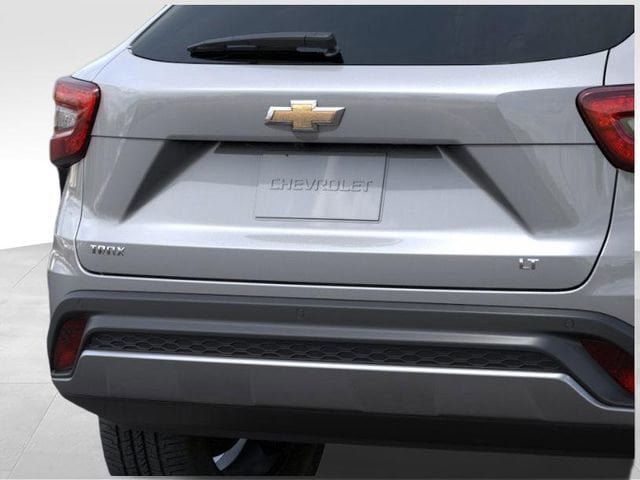New 2026 Chevrolet Trax LT w/ Sunroof Package image 14