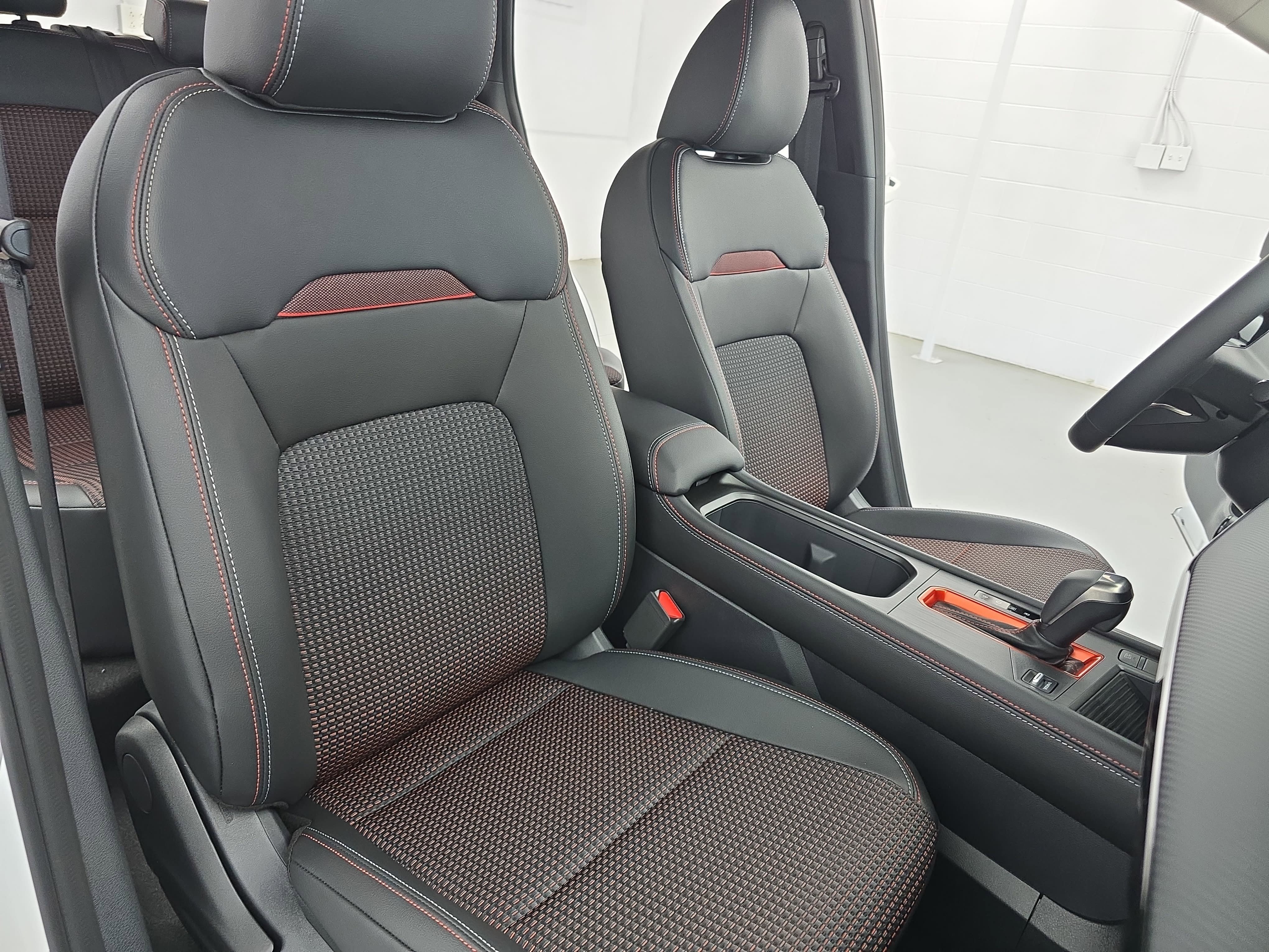 New 2026 Nissan Kicks SR FWD image 10