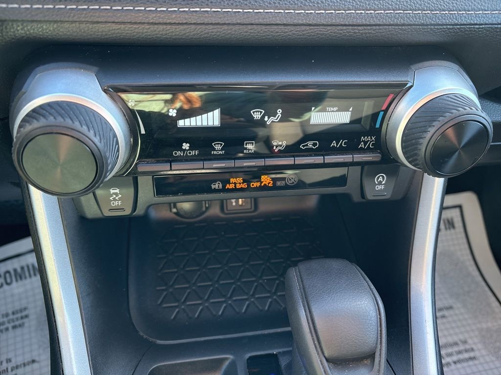 Used 2023 Toyota RAV4 LE image 17