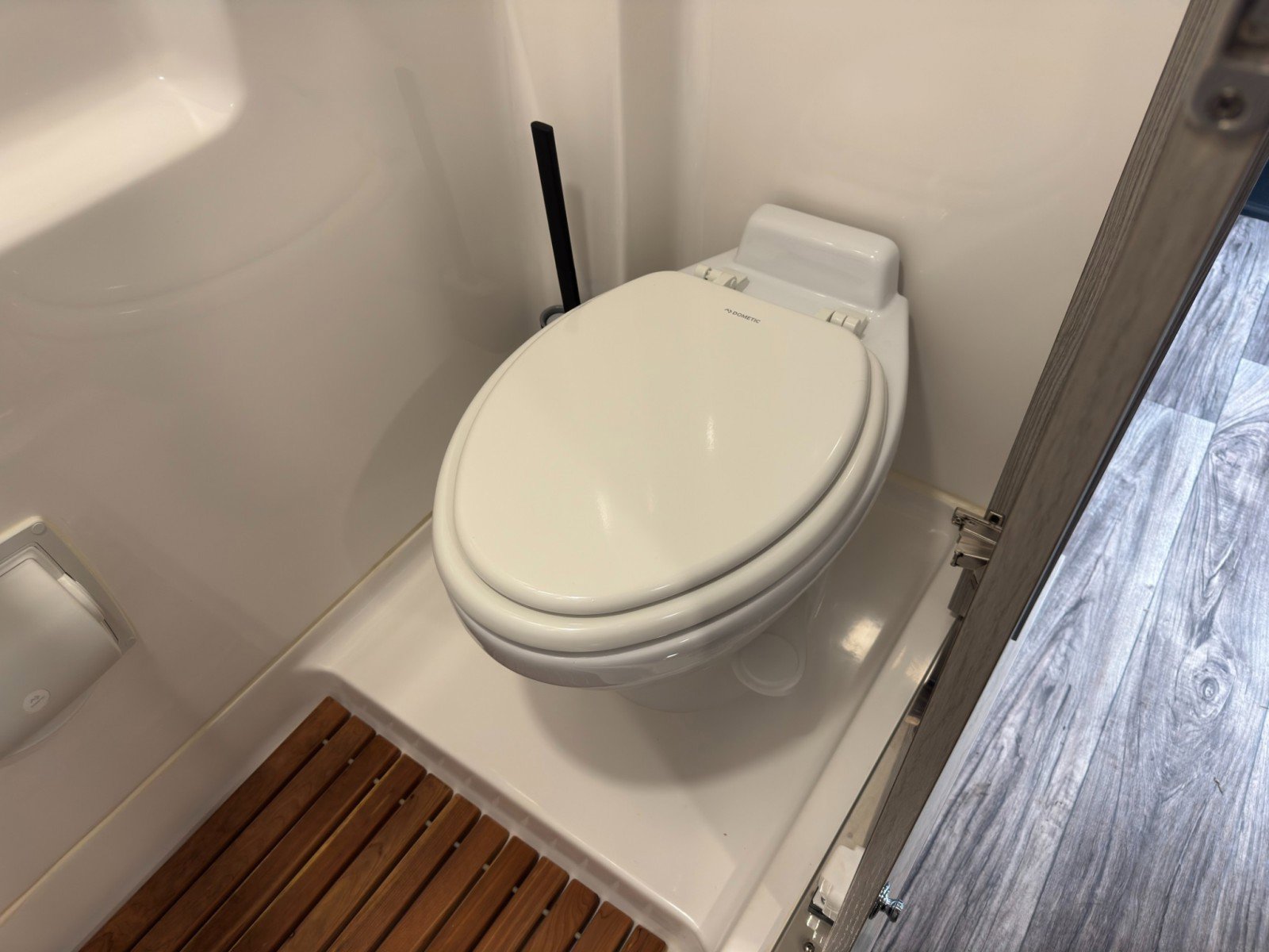 Used 2023 Mercedes-Benz Sprinter 3500 w/ Parking Package image 57