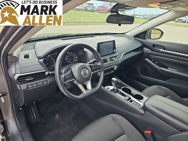 Used 2021 Nissan Altima 2.5 SV w/ SV Premium Package FWD image 10