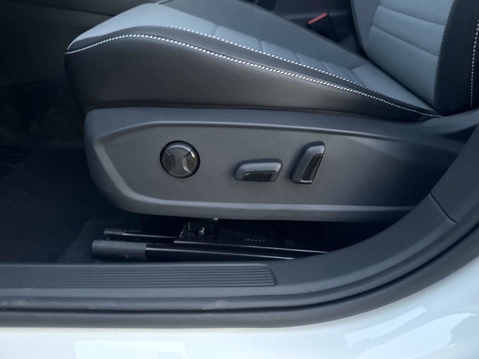 New 2026 Volkswagen Jetta SE image 19