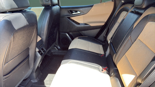 Used 2026 Chevrolet Equinox ACTIV w/ Convenience Package III FWD image 23