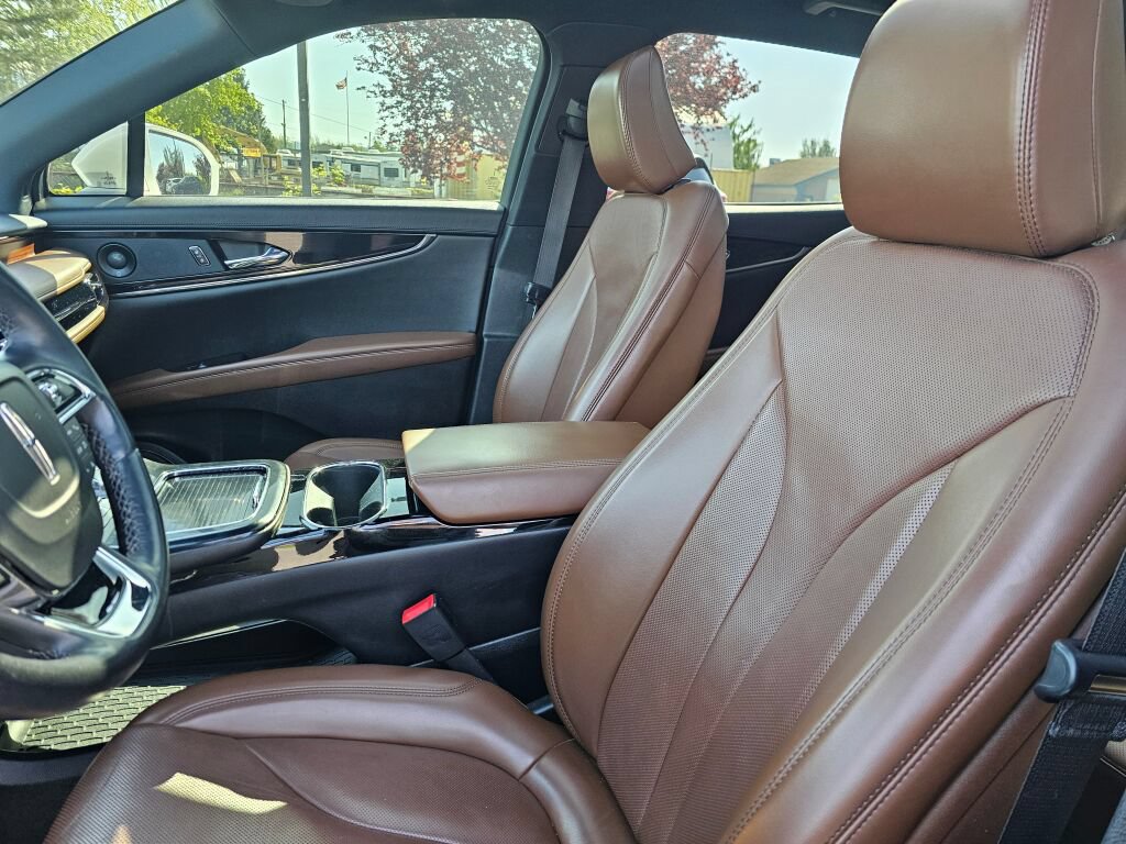 Used 2022 Lincoln Nautilus Reserve w/ Equipment Group 201A AWD/4WD image 26