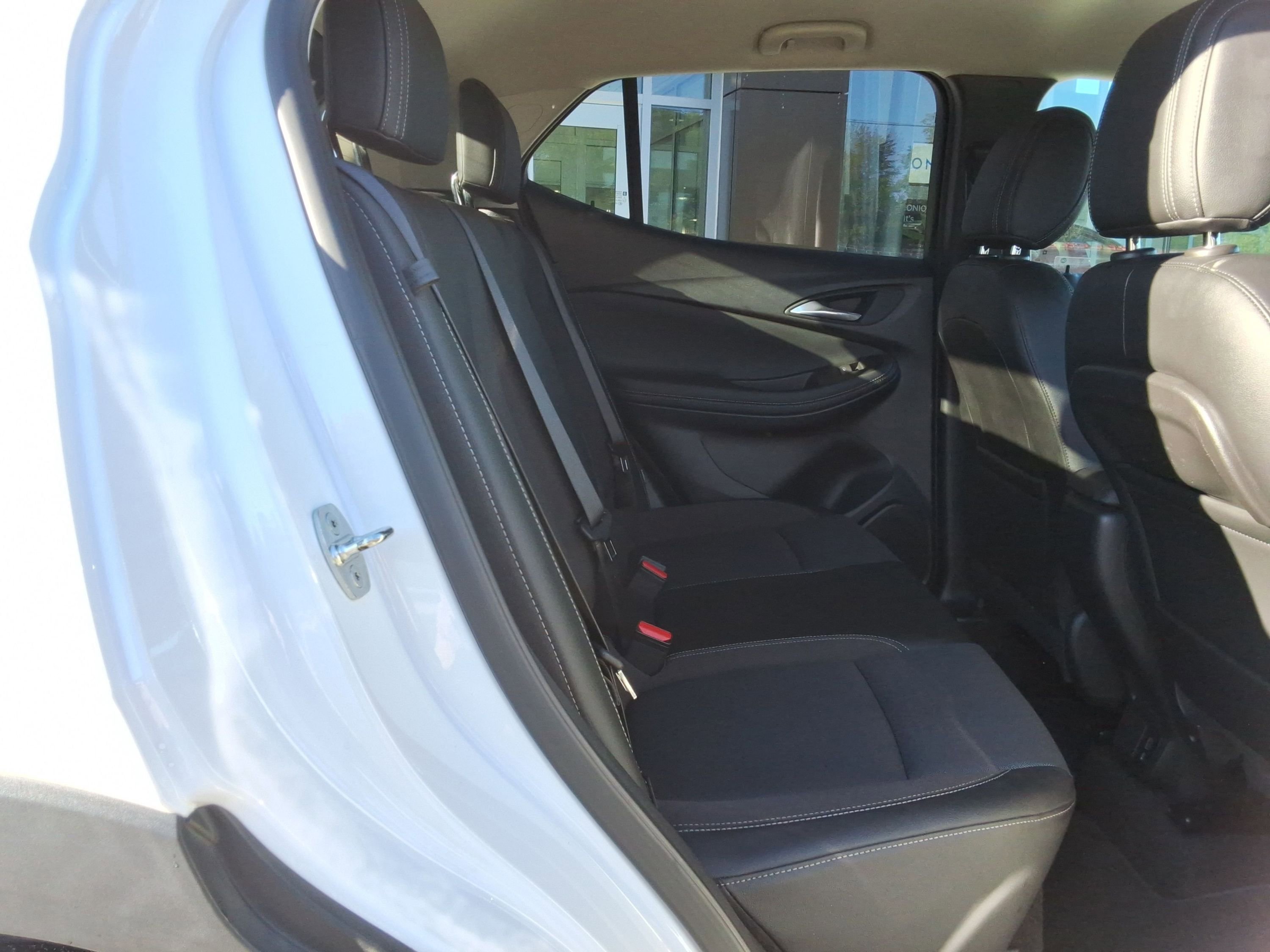 Used 2021 Buick Encore GX Preferred image 30