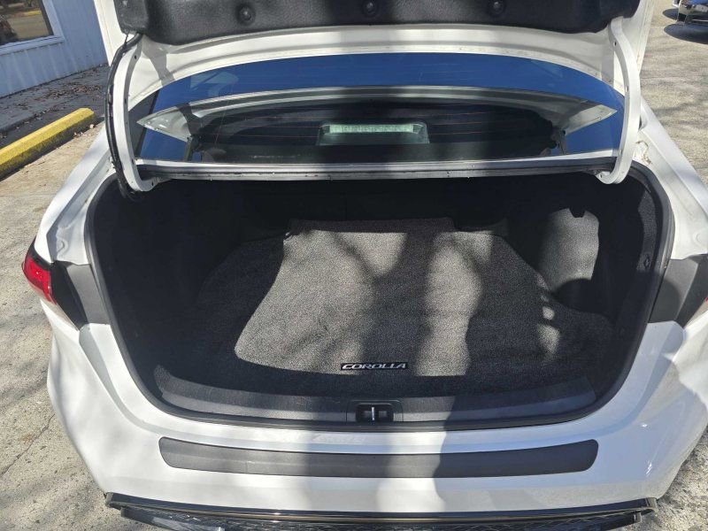 Used 2021 Toyota Corolla SE image 33