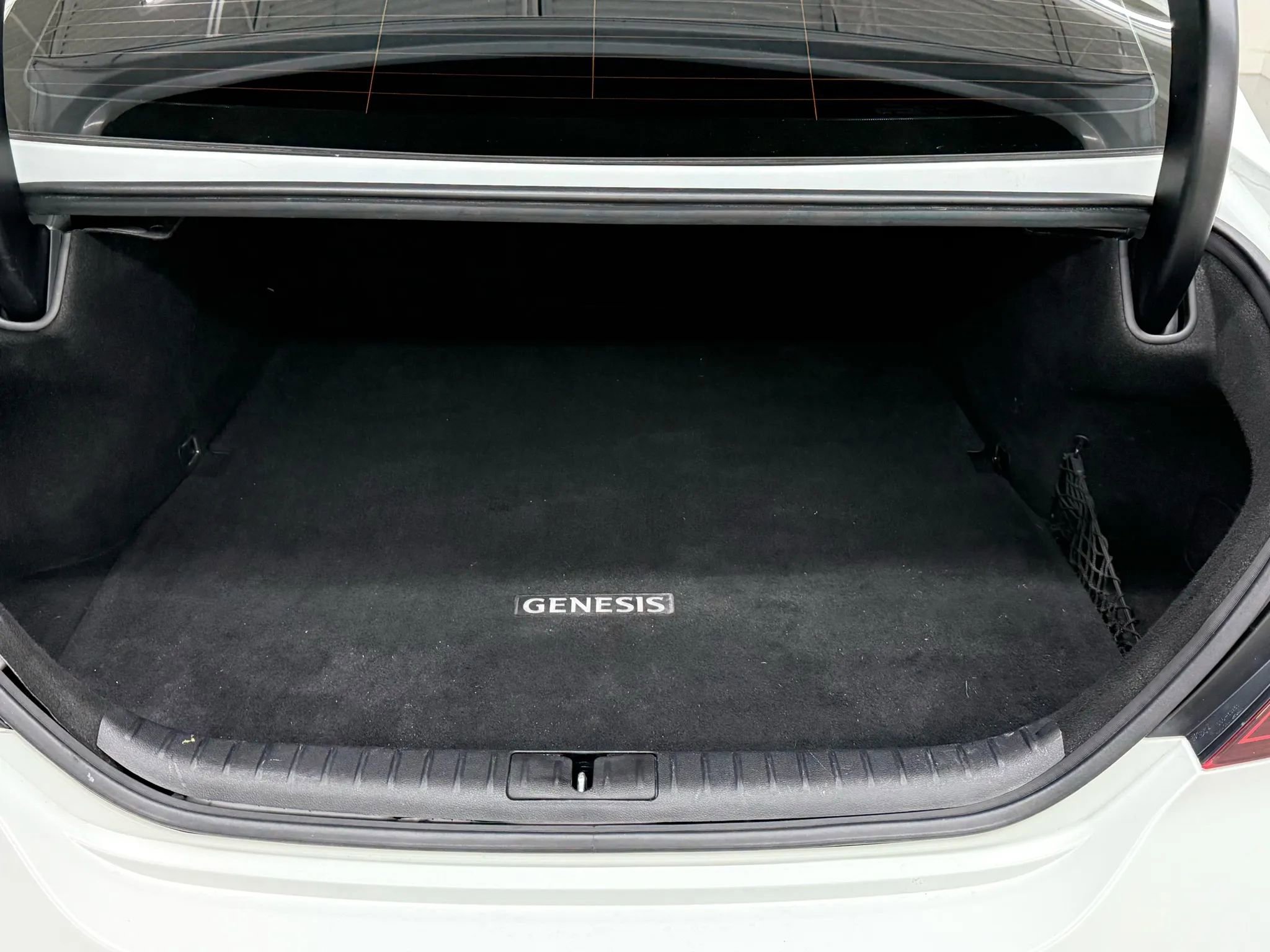 Used 2022 Genesis G70 3.3T Launch Edition image 31