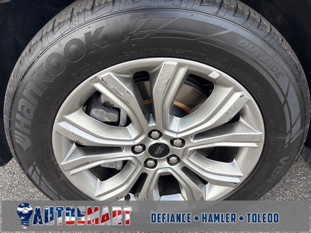 Used 2024 Ford Edge Titanium image 9