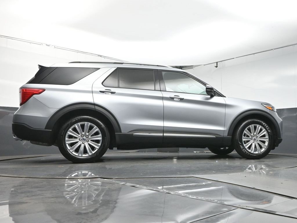 Used 2022 Ford Explorer Limited w/ Equipment Group 301A image 40