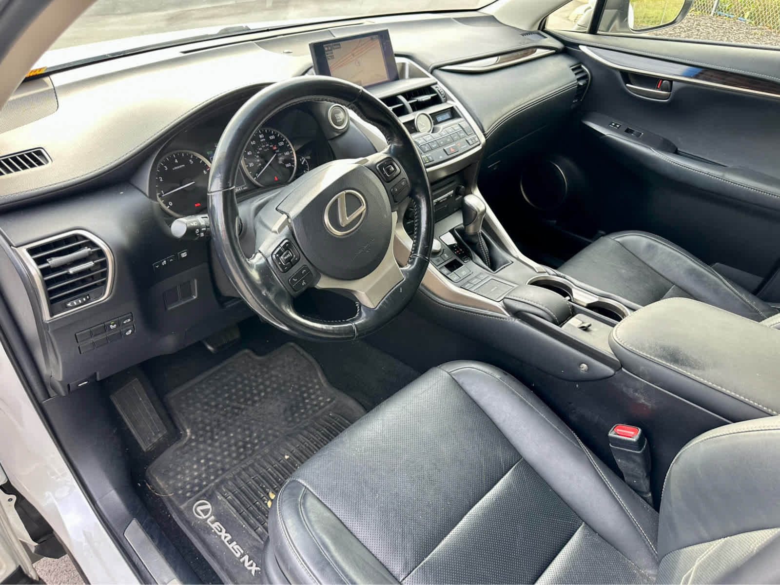 Used 2016 Lexus NX 200t FWD w/ Luxury Package image 11