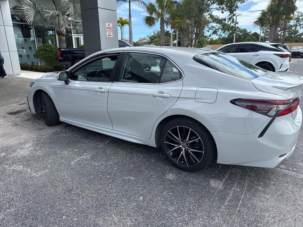 Certified 2024 Toyota Camry SE w/ Convenience Package FWD image 4