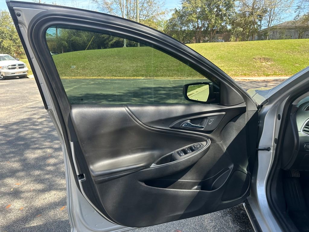 Used 2019 Chevrolet Malibu LT w/ Leather Package image 23