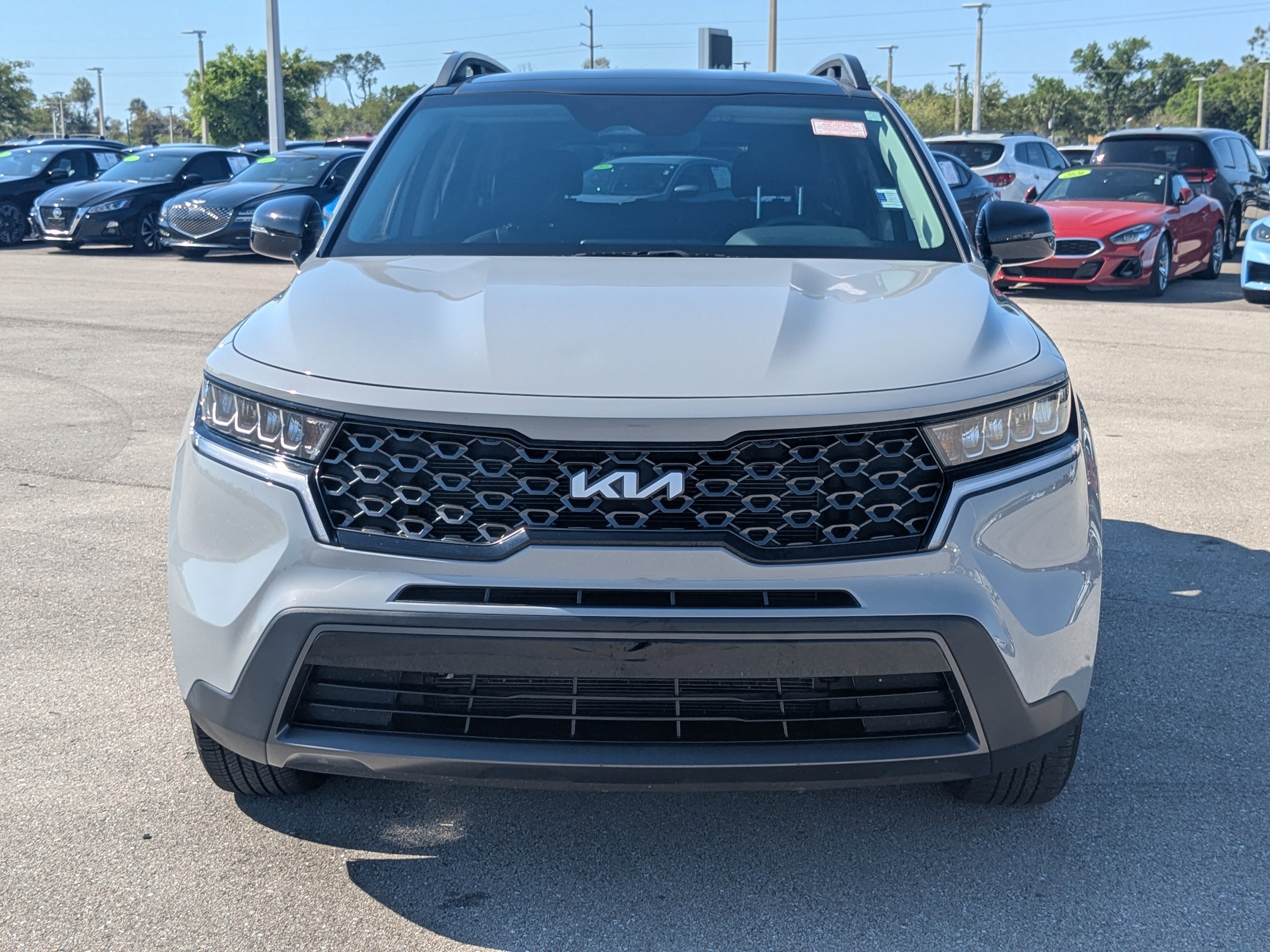 Used 2023 Kia Sorento S w/ Panoramic Sunroof Package image 3