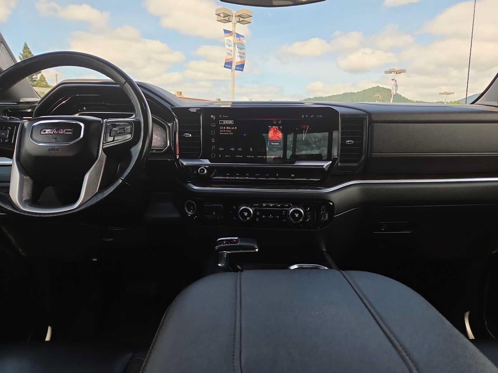 Used 2023 GMC Sierra 1500 Elevation w/ Elevation Premium Package AWD/4WD image 18