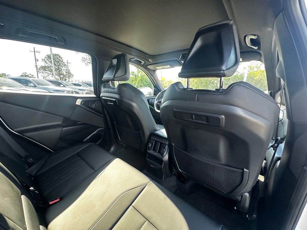 Certified 2025 BMW X3 xDrive30i w/ M Sport Package image 28