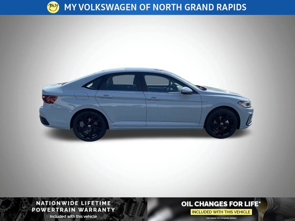 New 2026 Volkswagen Jetta SE FWD image 19