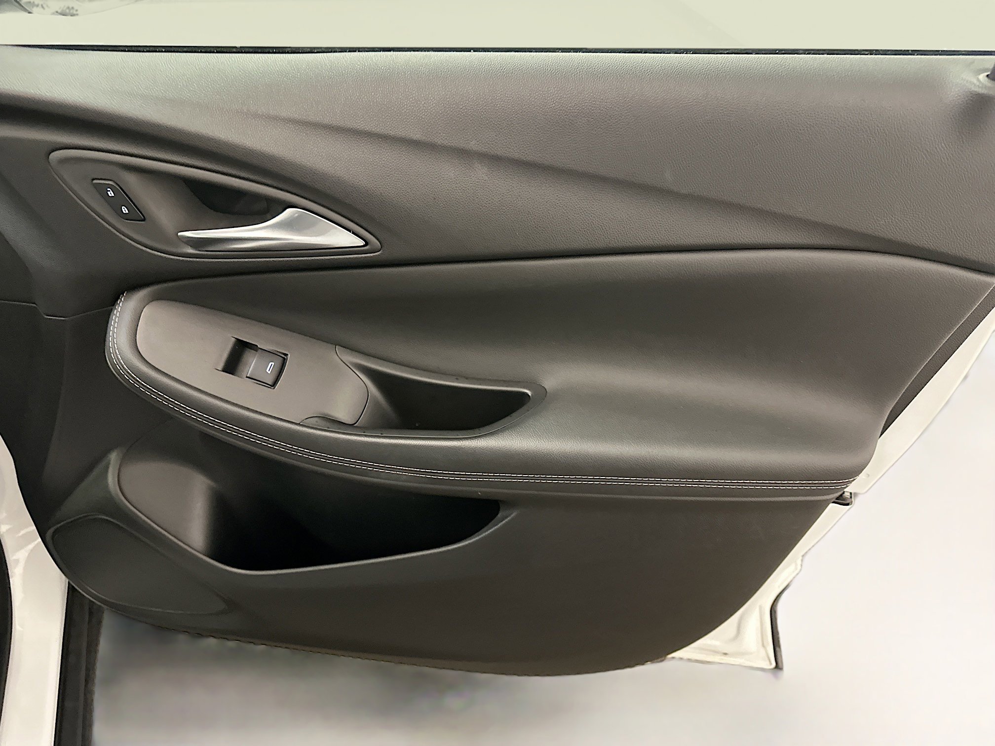 Used 2025 Buick Encore GX Preferred image 32